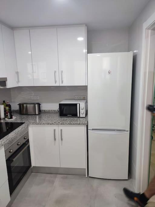 Sunny Guadalmina Apartment ماربيا المظهر الخارجي الصورة