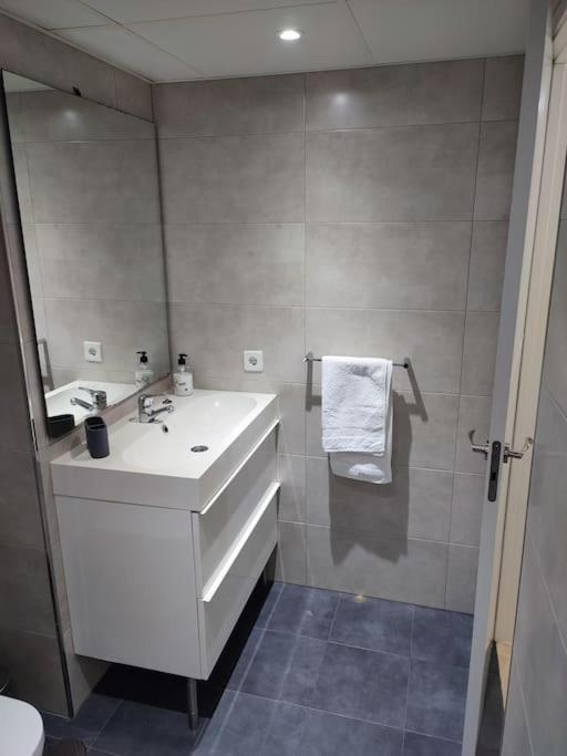 Sunny Guadalmina Apartment ماربيا المظهر الخارجي الصورة