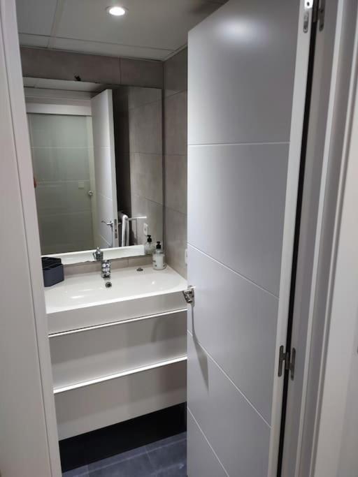 Sunny Guadalmina Apartment ماربيا المظهر الخارجي الصورة