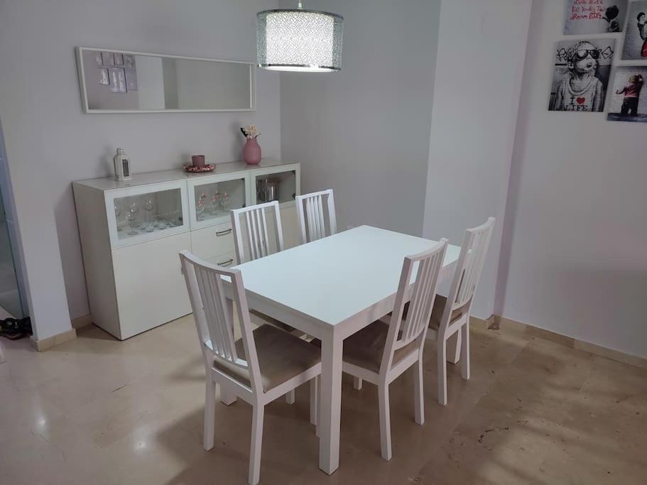 Sunny Guadalmina Apartment ماربيا المظهر الخارجي الصورة
