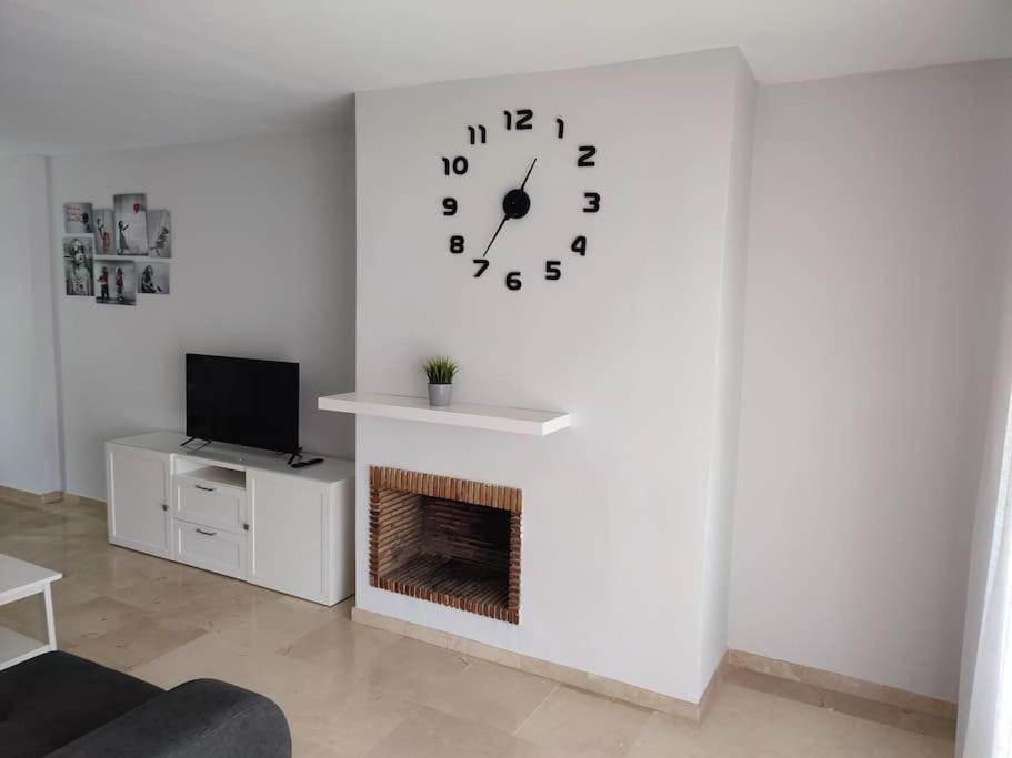 Sunny Guadalmina Apartment ماربيا المظهر الخارجي الصورة
